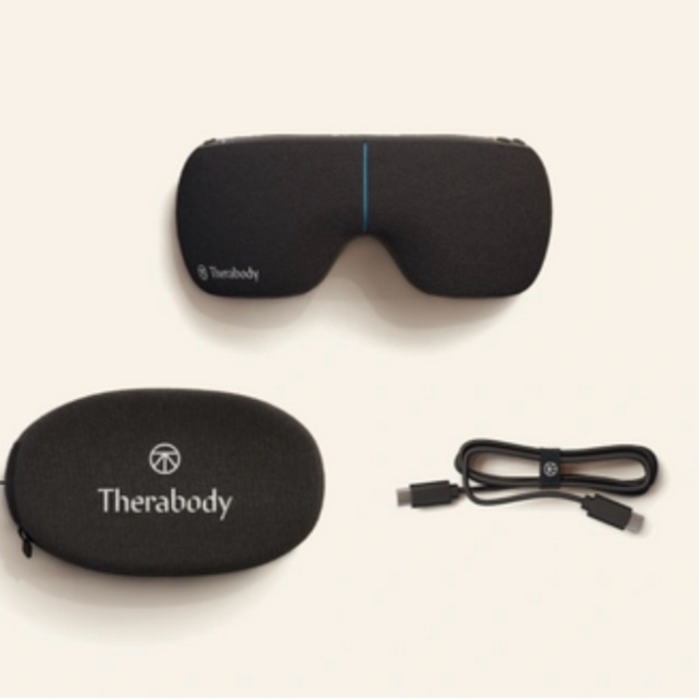 Therabody Black Eye Mask 2.0 with Accessories